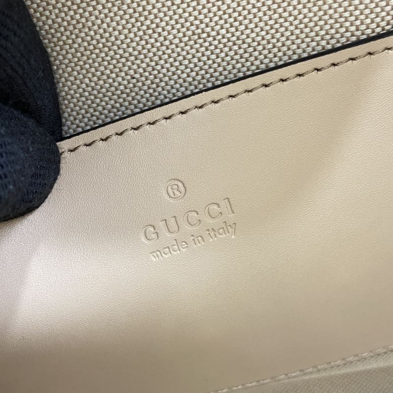 Gvc*1 tote bags
